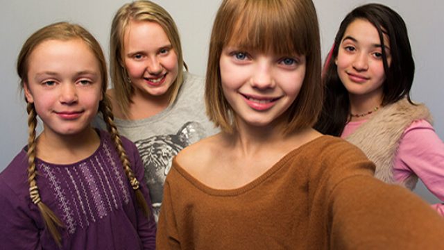 Jenter. Foto: NRK